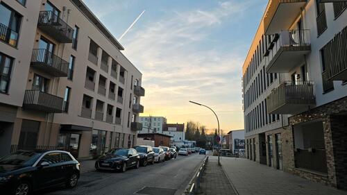 Foto - Neubau nach Ihren Wünschen ausgebaut - perfekte Infrastruktur - mittendrin aber ruhig - Nur schriftliche Anfragen per Mail