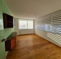 Schöne 5 Zimmer Wohnung mit großem Balkon in Königsfeld Neuhausen - Königsfeld im Schwarzwald