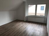 Foto - 2-Zimmer-Wohnung inkl. Einbauküche, PKW-Stellplatz, Gartennutzung