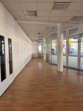 Foto - Ladenfläche EG 50 m² mit viel Licht