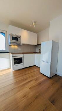 Foto - Helles und großzügiges Apartment mit Balkon, EBK und PKW-Stellplatz