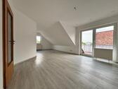 Foto - Helle 2-Zimmer-Dachgeschosswohnung mit Balkon und Garage