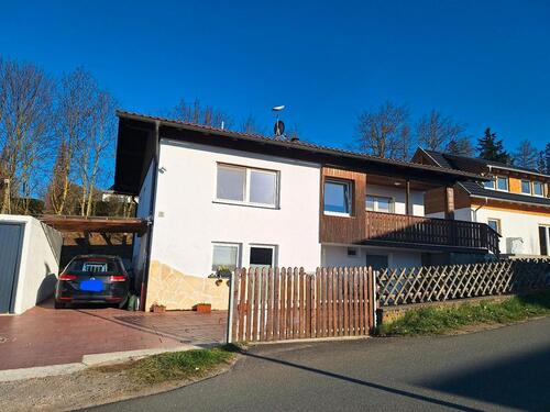 Foto - Einfamilienhaus mit Einliegerwohnung