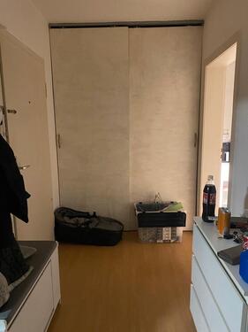 Foto - Nachmieter für eine 2 Zimmer Wohnung mit großen Balkon