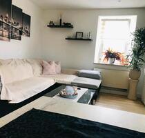 3 - Raum - Wohnung im Grünen - 430,00&nbsp;EUR Kaltmiete, ca.&nbsp; 73,00&nbsp;m&sup2; in Hohenstein-Ernstthal (PLZ: 09337)