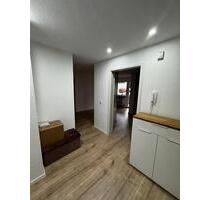 4,5 Zimmer Wohnung mit Balkon Einbauküche und Garage - Schelklingen