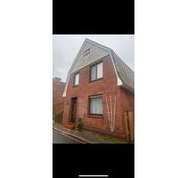 4 Zimmer Haus zu vermieten. - 650,00 EUR Kaltmiete, in Freiburg (Elbe) (PLZ: 21729)