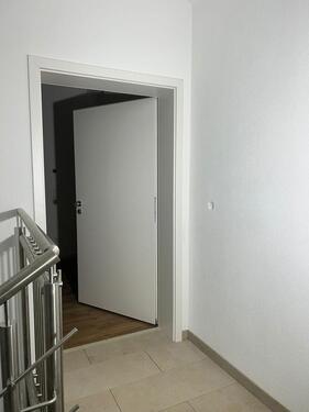 Foto - Erstbezug Neubau Dachgeschosswohnung in Blaubeuren-Gerhausen, hochwertig, modern & mit zwei Balkonen