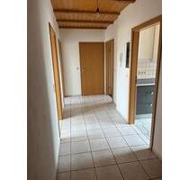 3 Raum Dachgeschoss Wohnung - 600,00&nbsp;EUR Kaltmiete, ca.&nbsp; 80,00&nbsp;m&sup2; in Elgersburg (PLZ: 98716)