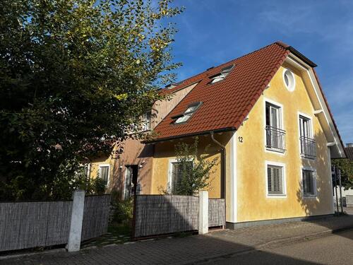 Foto - kernsanierte 4 Zimmer Wohnung (110 m2) EG