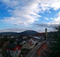 Helle 3-Zimmer Wohnung im 5. OG mit Stellpatz und zwei Balkonen - Waldstetten