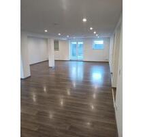 Hochwertige, 4,5 Zimmer Wohnung im EG mit Terrasse und Garten - Woringen