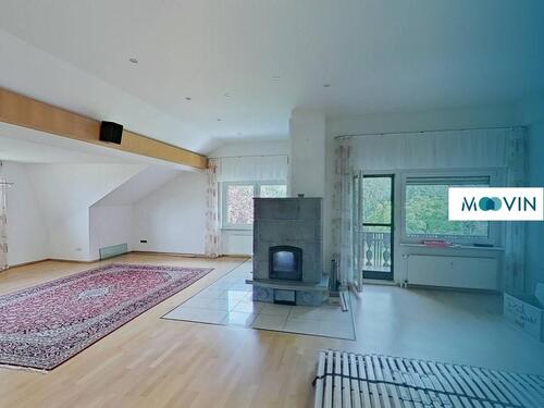 Foto - 4-Zimmer-Wohnung mit weitläufiger Wohnfläche, EBK, Kamin und Balkon