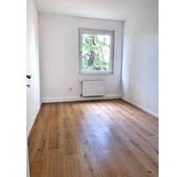 Traumhafte sanierte 2,5 Zimmer Wohnung mit großer Küche - Oberhausen Alt-Oberhausen