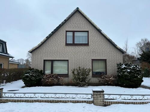 Foto - Einfamilienhaus in guter Lage - 180.000,00&nbsp;EUR Kaufpreis, ca.&nbsp; 120,00&nbsp;m&sup2;