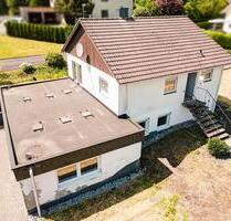 Modernisiertes Ein-Zweifamilienhaus mit Doppelgarage - Morsbach