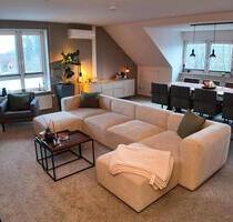 Helle 4-Zimmer-Wohnung, Stellplatz & Einbauküche - Kellinghusen