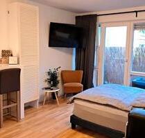 MÖBLIERTE - 1-ZIM.-APPARTEMENT IN MÜNCHEN GIESING mit BALKON