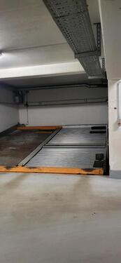 Foto - Duplex Parkplatz - Nahe Stadtgrenze- Nürnberg