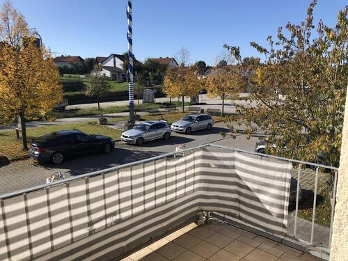 Foto - Helle, renovierte Wohlfühl 2Z Wohnung im 1. OG mit Balkon inkl. Küche und Gartennutzung