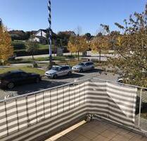 Helle, renovierte Wohlfühl 2Z Wohnung im 1. OG mit Balkon inkl. Küche und Gartennutzung - Taufkirchen (Vils)