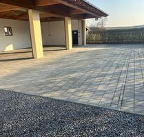 Vielseitige Lager-Gewerbehalle mit 3 Toren und Außenfläche - Regenstauf