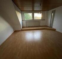 „Komplett renovierte 2-Zimmer-Wohnung mit Blick ins Grüne in Wevelinghoven“ - Grevenbroich Hemmerden
