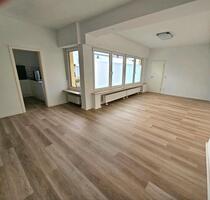 Büro-Praxisräume im Erdgeschoss, Zweiparteienhaus, Leichlingen - Leichlingen (Rheinland)