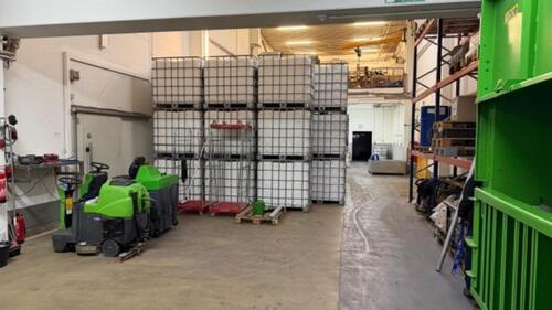 Foto - Lagerhalle mit Außenfläche - 2.892,00&nbsp;EUR Kaltmiete, ca.&nbsp; 527,00&nbsp;m&sup2;