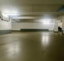Tiefgaragenstellplatz mit Autolift in Berlin-Mitte