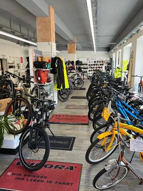 Foto - Repräsentatives Ladengeschäft am Gangolfsplatz – top Lage