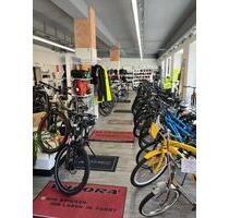 Repräsentatives Ladengeschäft am Gangolfsplatz – top Lage - Bamberg Gereuth