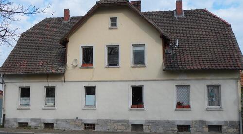 Foto - Haus zu verkaufen - 55.000,00&nbsp;EUR Kaufpreis, ca.&nbsp; 215,00&nbsp;m&sup2;