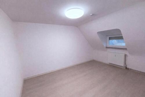 Foto - 4 Zimmer Dachgeschoßwohnung zur Miete in Völklingen