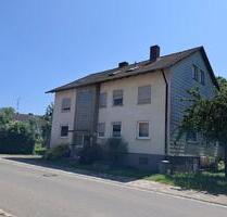 Verkauf Haus oder Wohnungen - 220.000,00&nbsp;EUR Kaufpreis, ca.&nbsp; 320,00&nbsp;m&sup2; in Uffenheim (PLZ: 97215)