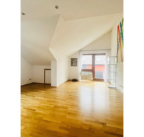 Lichtdurchflutete 2,5-Zimmer-DG-Maisonette-Wohnung mit Tageslicht - Weissach