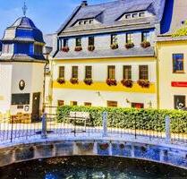 +++ Wunderschöne Etagenwohnung mit Balkon in der Schwarzenberger Altstadt +++ - Schwarzenberg/Erzgebirge