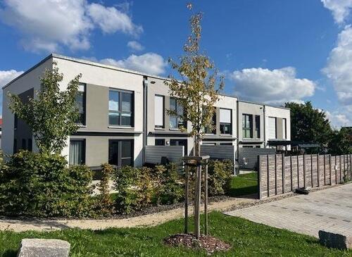 Foto - Attraktives Reihenmittelhaus mit Terrasse, Garten, GarageStellpl., Wfl.102m² - frei ab 01.01.2026