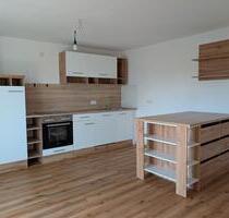 Sorglos-Miete! Moderne, lichtdurchflutete 3-Zi.-Whg. incl. Küche - Jettingen-Scheppach