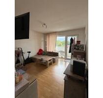 Helle 1Zimmer-Wohnung mit Balkon 34qm in Eckersdorf.