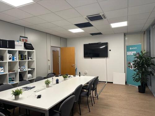 Foto - Attraktive Bürofläche in Langenfeld (277 m² + 5 Stellplätze)