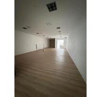 Ladenlokal zu vermieten - 1.200,00&nbsp;EUR Kaltmiete, ca.&nbsp; 163,00&nbsp;m&sup2; in Eschweiler (PLZ: 52249)