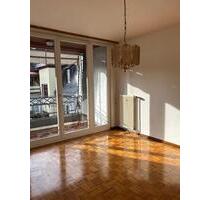 Tolle 2-Zimmer-Wohnung in zentraler Lage von Geisenheim mit Balkon