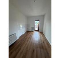 Helle Wohnung 55m2 renoviert mit Balkon - Solingen Höhscheid Helle Wohnung 55m2 renoviert mit Balkon - Solingen Höhscheid