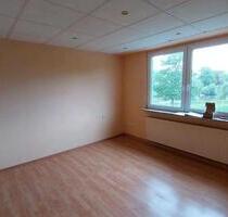 3-Zi.-Wohnung + Mini-Job - 250,00&nbsp;EUR Kaltmiete, ca.&nbsp; 60,00&nbsp;m&sup2; in Höxter (PLZ: 37671)