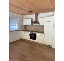 2 Zimmer Wohnung mit Terrasse ins Grüne, Einbauküche - Schwandorf