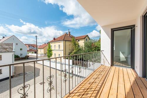 Foto - Moderne Wohnung im 1. Obergeschoss inklusive Einbauküche und zwei Außenstellplätze in Eitensheim!
