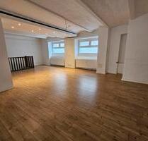 Gewerbeloft im Erdgeschoss mit Lagerräumen im Keller ++Britzer Damm - Berlin Neukölln
