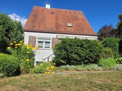 Foto - Freistehendes Einfamilienhaus in ruhiger Lage mit großem Garten