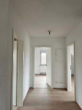 Foto - Kernsarnierte 3-Zimmer-Dachgeschosswohnung – ca. 70 m²